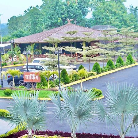 Sargawa The Palace Resort アンビカプル エクステリア 写真